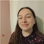 Neodiplomata (liceo linguistico) offre lezioni private di inglese per elementari e medie